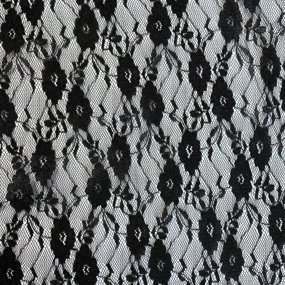 Remnant stretch lace black 2-28m