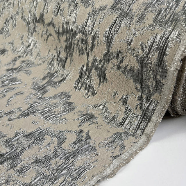 Remnant aurora brocade silver 1-9m