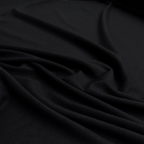 True essentials t shirting black