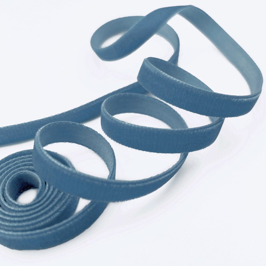 9mm Berisford Nylon Velvet Ribbon 9536 Williamsberg Blue