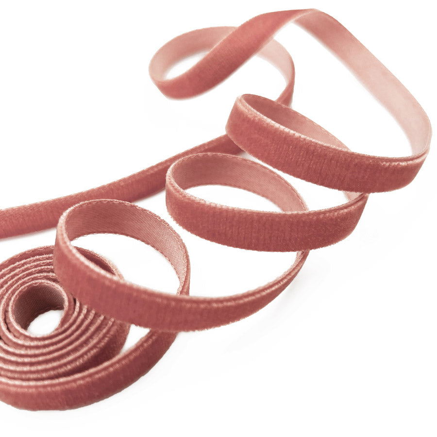 9mm Berisford Nylon Velvet Ribbon 9645 Alt Rose