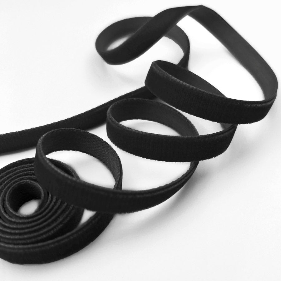 9mm Berisford Nylon Velvet Ribbon 9953 Raven