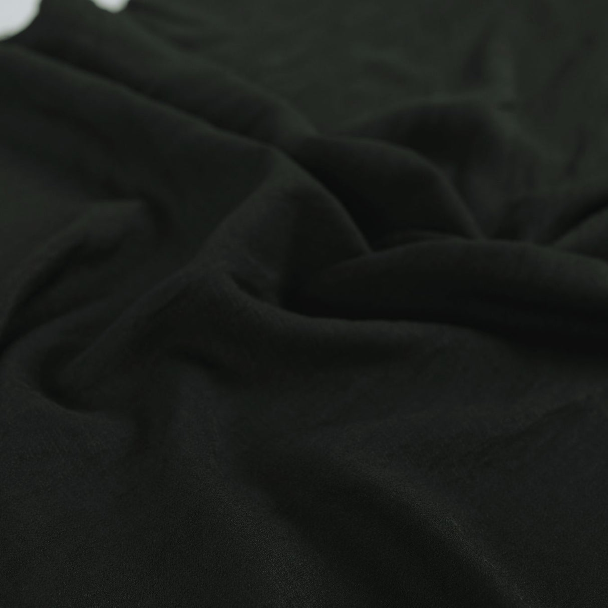 Airflow Viscose Black Plain Viscose Polyamide 140gsm Dress Fabric CU