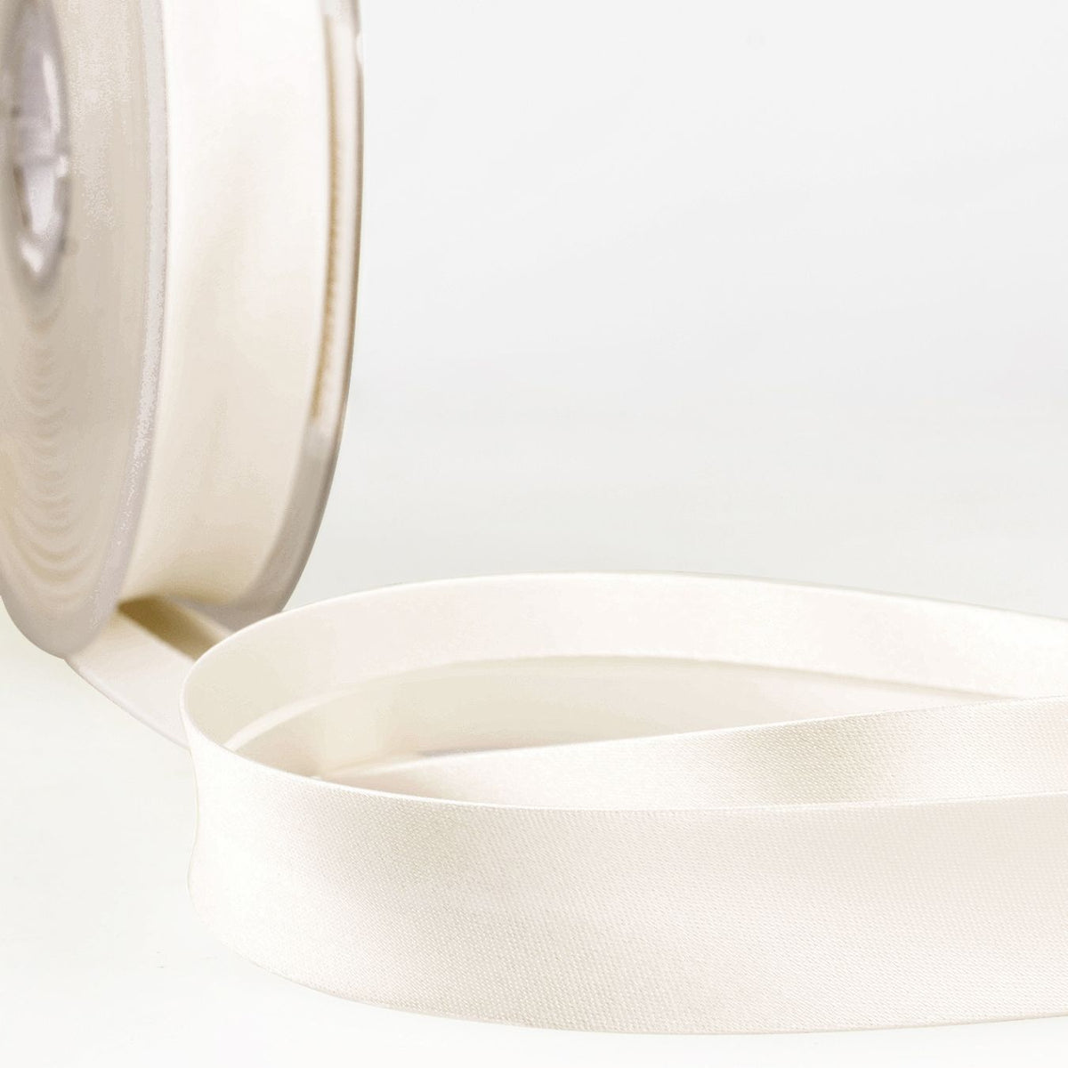 Bias_Binding__Satin_20mm_Ivory