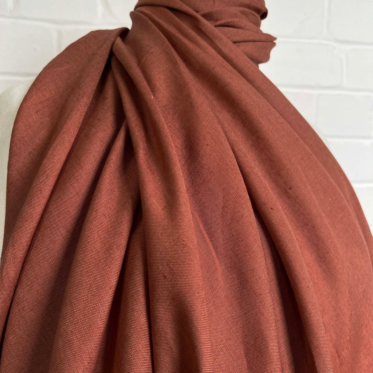 Canyon Linen Rust Plain Woven Italian Dress Fabric CU