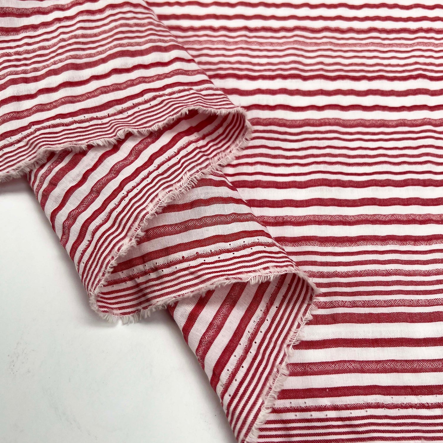 Deckchair Seersucker Red Cotton Polyester Stripe White Woven Dress Fabric Fold
