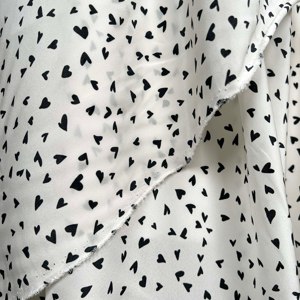 Italian Pink Black White Print Dress Fabric Fly Away Silk Hearts Hang