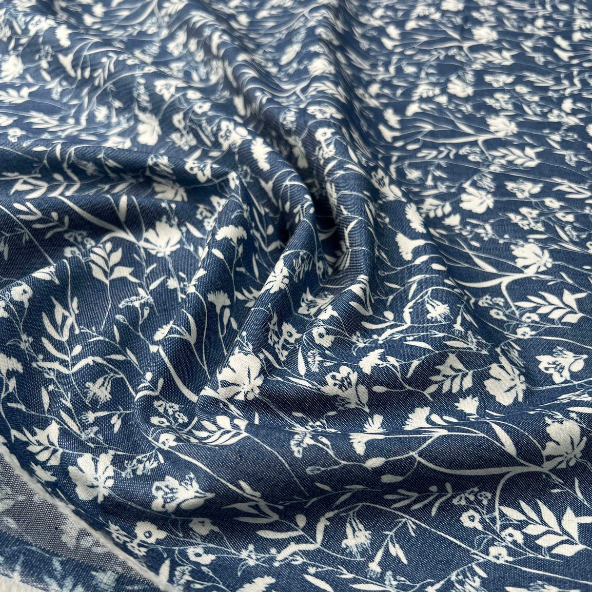 Heavenly Hedgerow Cotton Denim Chambray Blue White Floral Print Lightweight Woven Dress Fabric CU