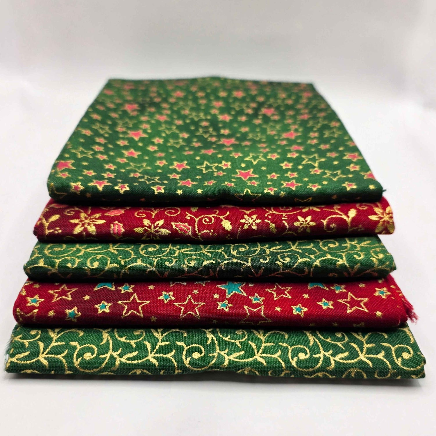 John Louden Christmas Fat Quarter Festive Traditions Bundle