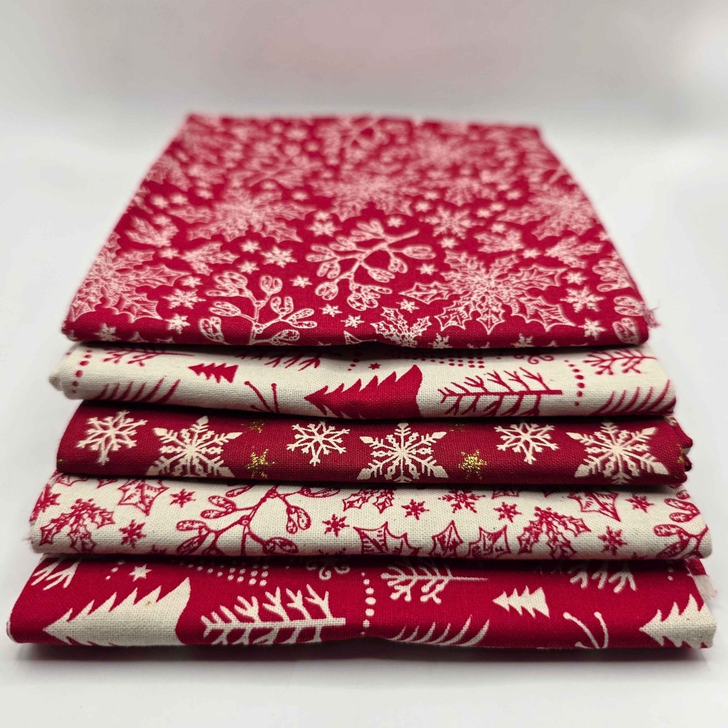 John Louden Cotton Christmas Fat Quarter Holiday in Iceland Bundle