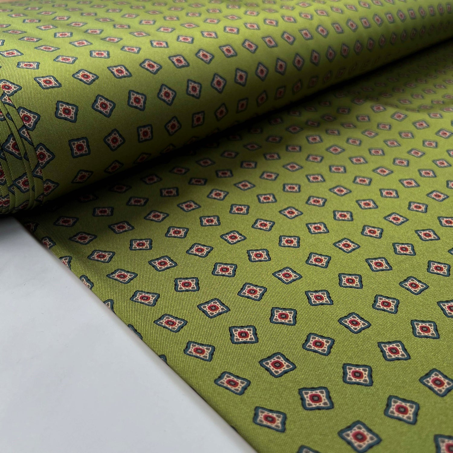 Luxury Lining - Olive Medallion