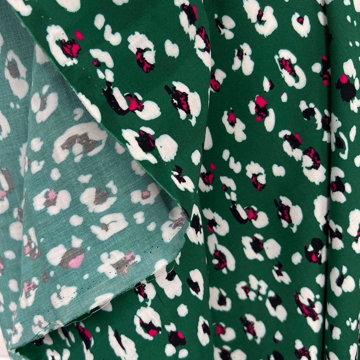 Signature Viscose Aria Green White Abstract Dress Fabric Fold