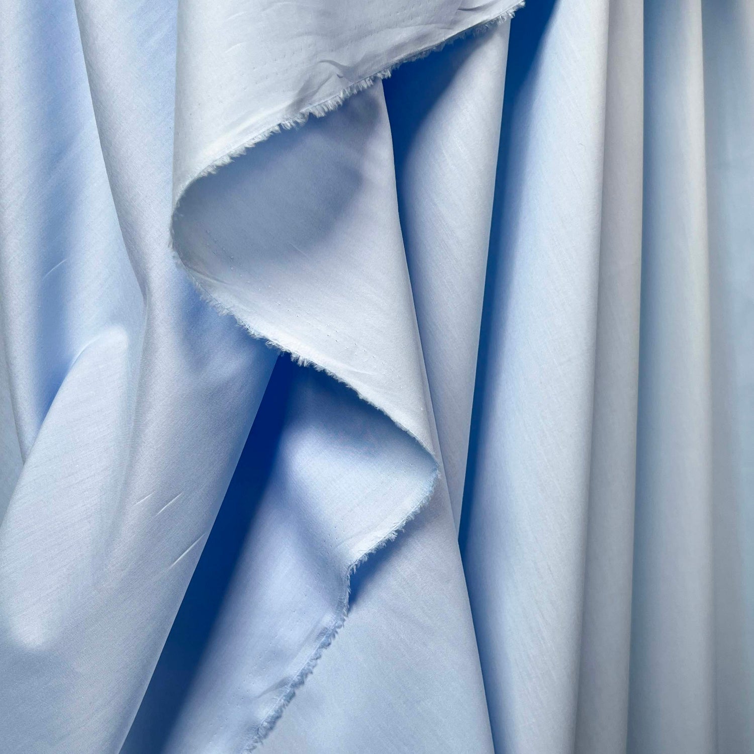 Fine 100% Cotton Dressmaking Fabric Supima Cotton Lawn – Sky Blue Hang