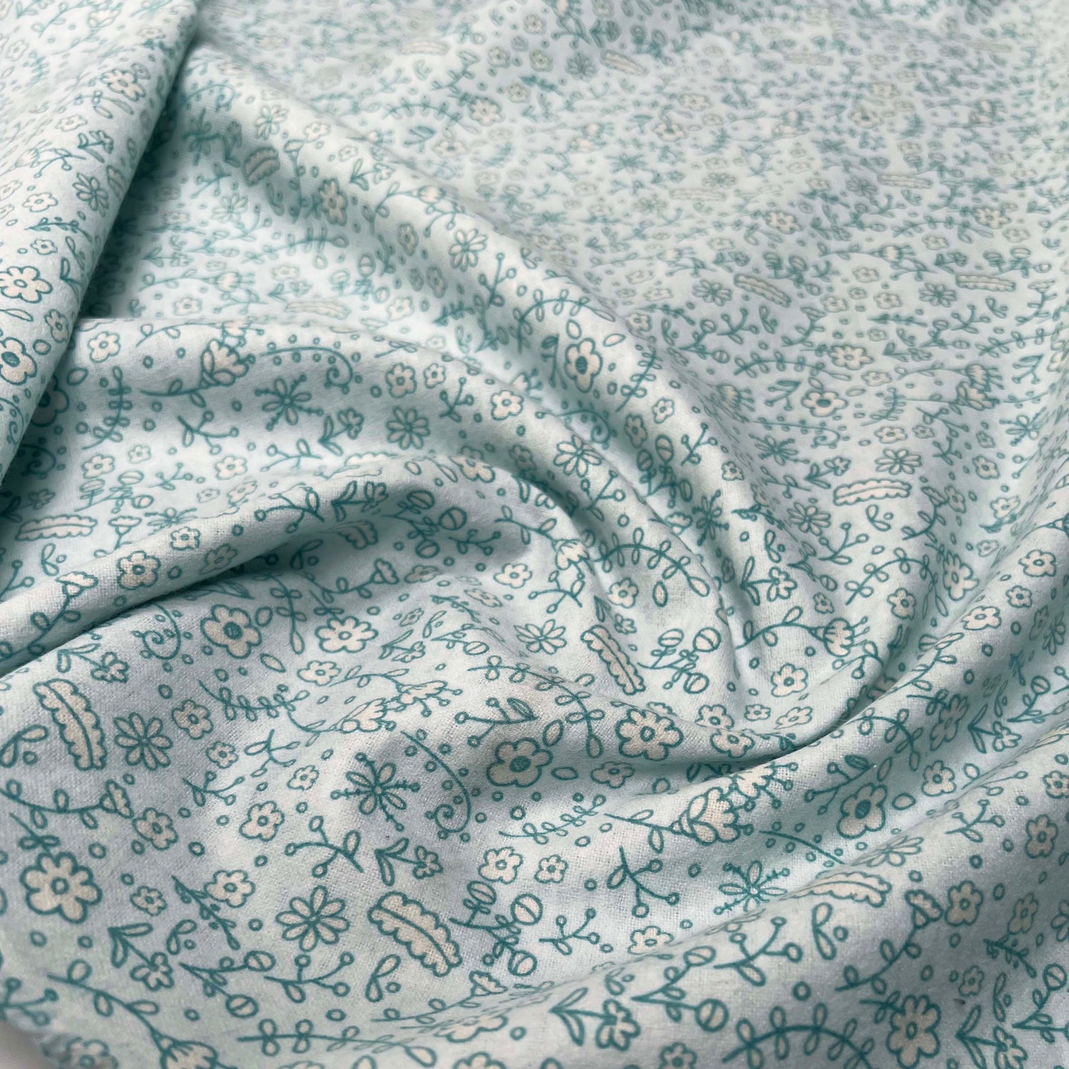 Winceyette Flowers Blue Cotton Polyester Soft Brushed Flannel Childrens Fabric CU