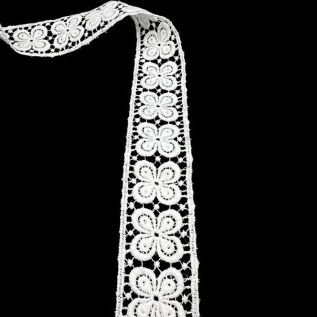 Austrian Cotton Guipure Lace Trim 4 Petals 33mm Wide