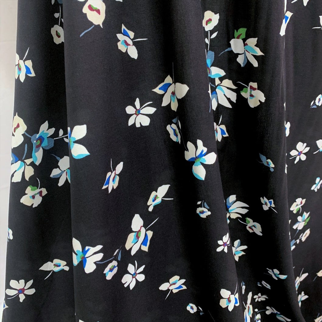 Challis Black Floral Viscose Challis Dress Blouse Fabric Drape Manequin Fabric Photo