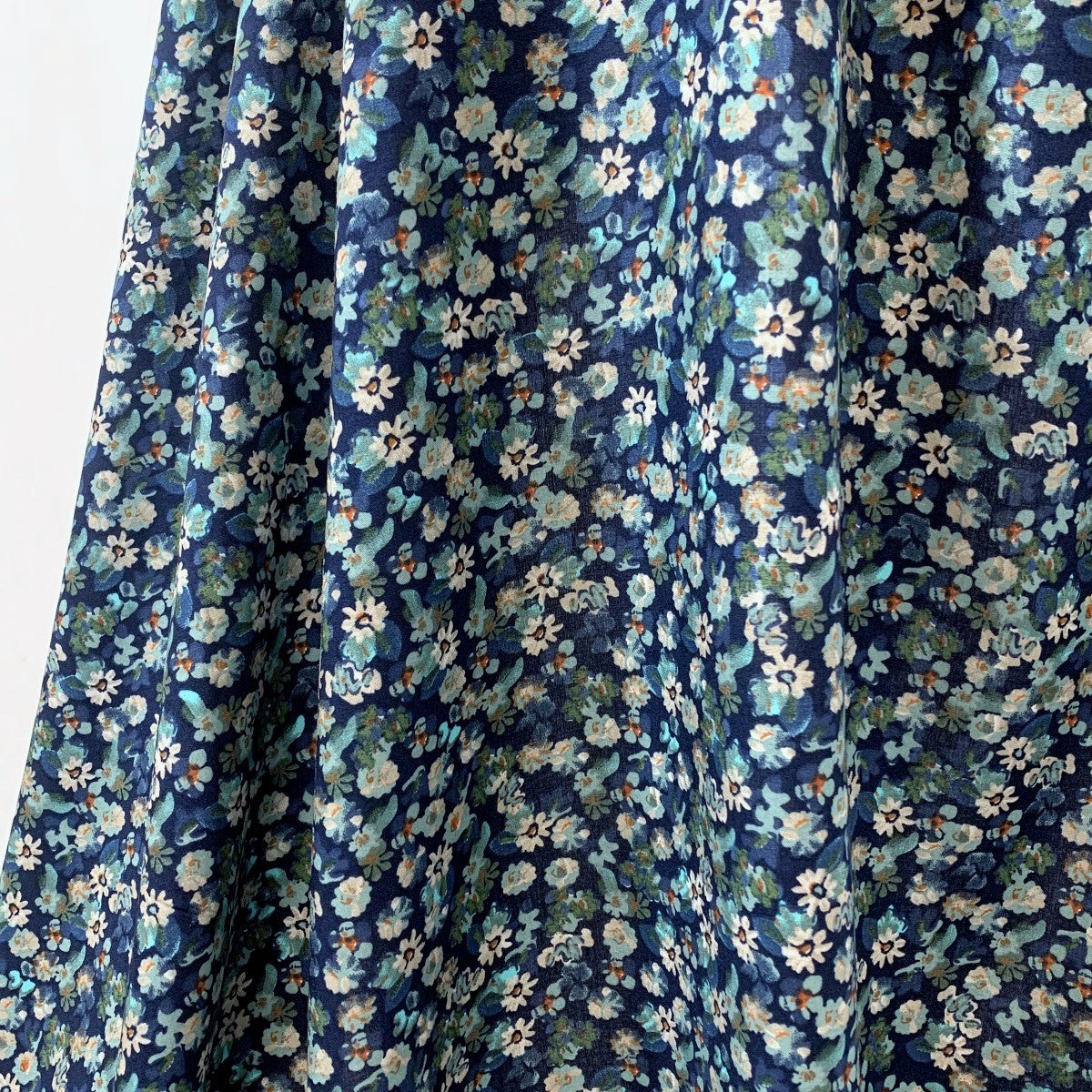 Challis Floral Colourscene Blue Floral Viscose Hight Twist Challis Printed Fabric Long Close Up Drape Fabric Photo Custom 2