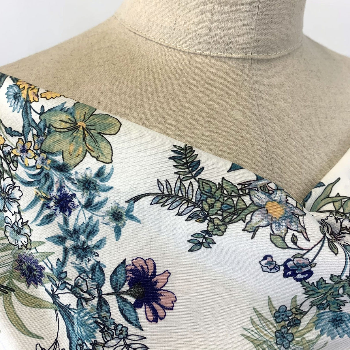 Challis Winter Flower Dress Fabric M1
