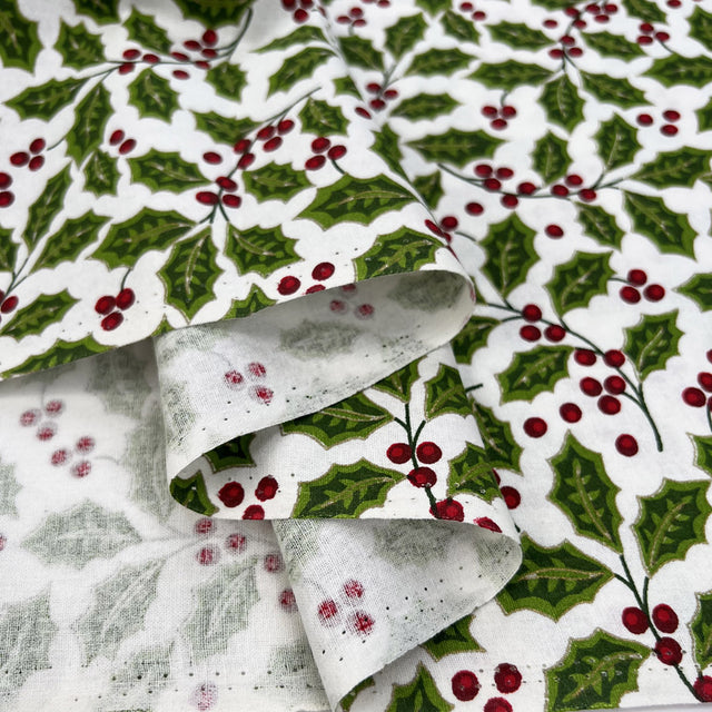 Christmas Cotton Red Berry White Holly Print Craft Fabric Fold