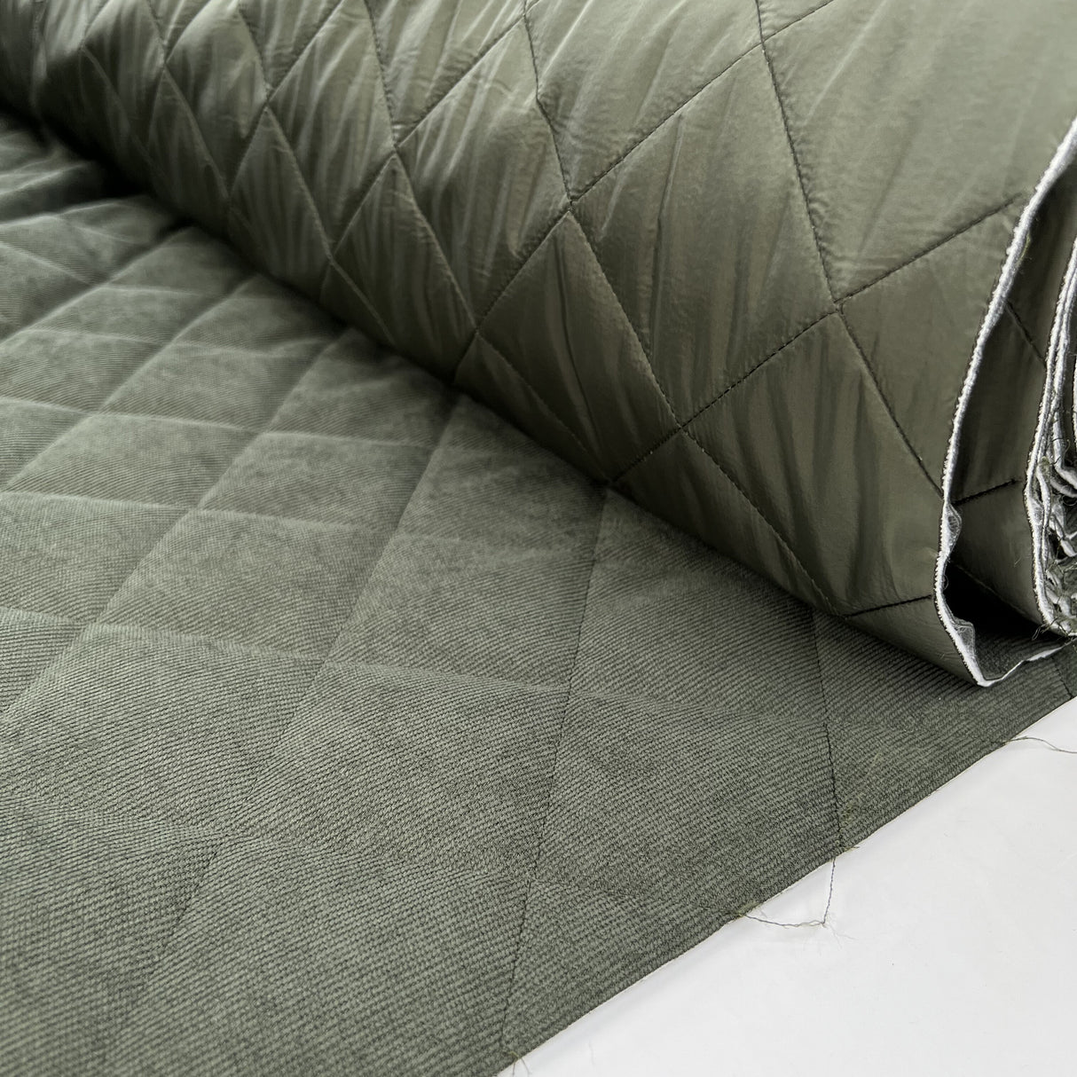 Corduroy Quilting Green Polyester Wadded Diamond Coating Fabric Roll