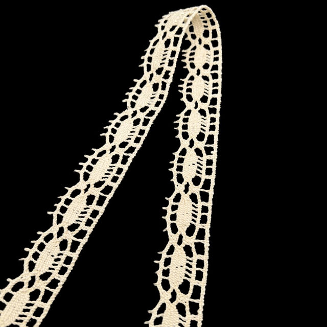 Cotton Crochet Lace Ribbon Spiked Scallop Cream 25mm Fold