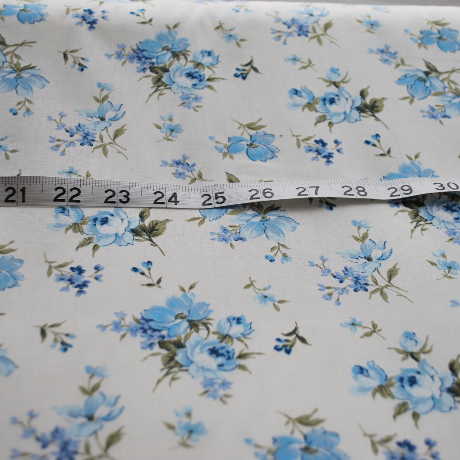 English Rose Blue Scale Cotton Poplin