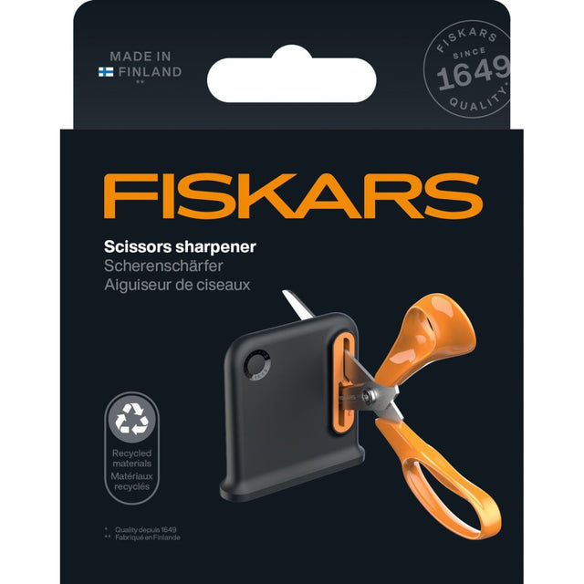 fiskars clip-sharp-scissors sharpener box