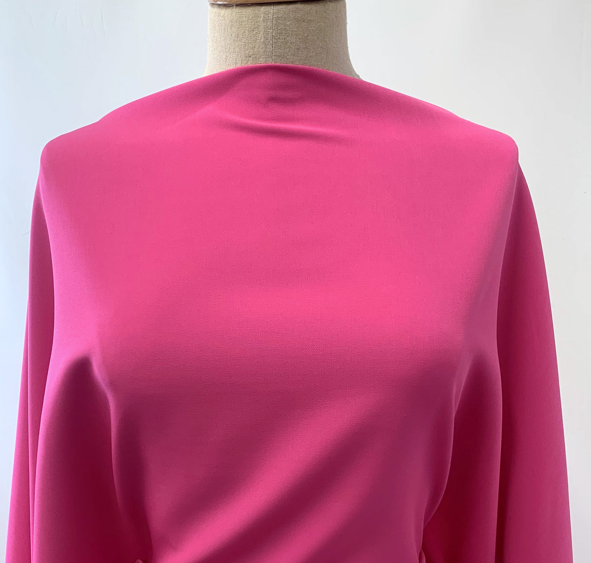 French Crepe Smooth Rose Pink Polyester Crepe Suting Fabric M