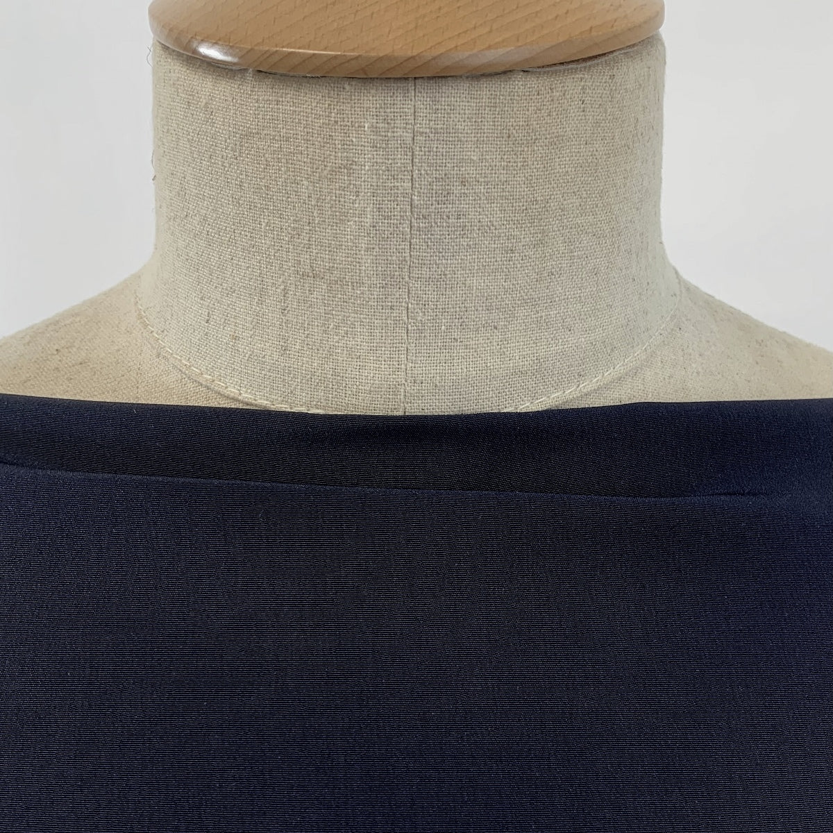 Front Page Navy Soft Polyester Peachskin Dress Fabric Neck