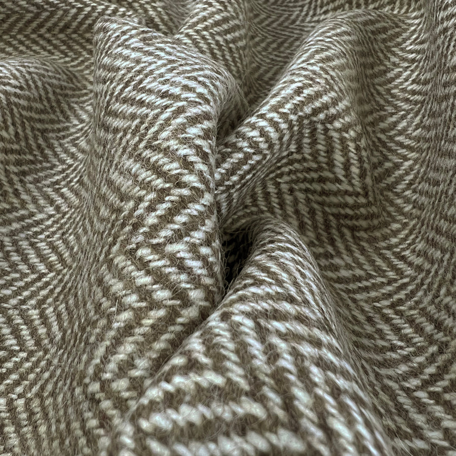 Great British Brown Yorkshire Wool Tweed Herringbone Suiting Fabric Cu2