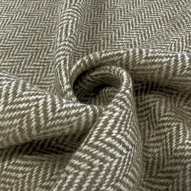 Great British Brown Yorkshire Wool Tweed Herringbone Suiting Fabric Twist