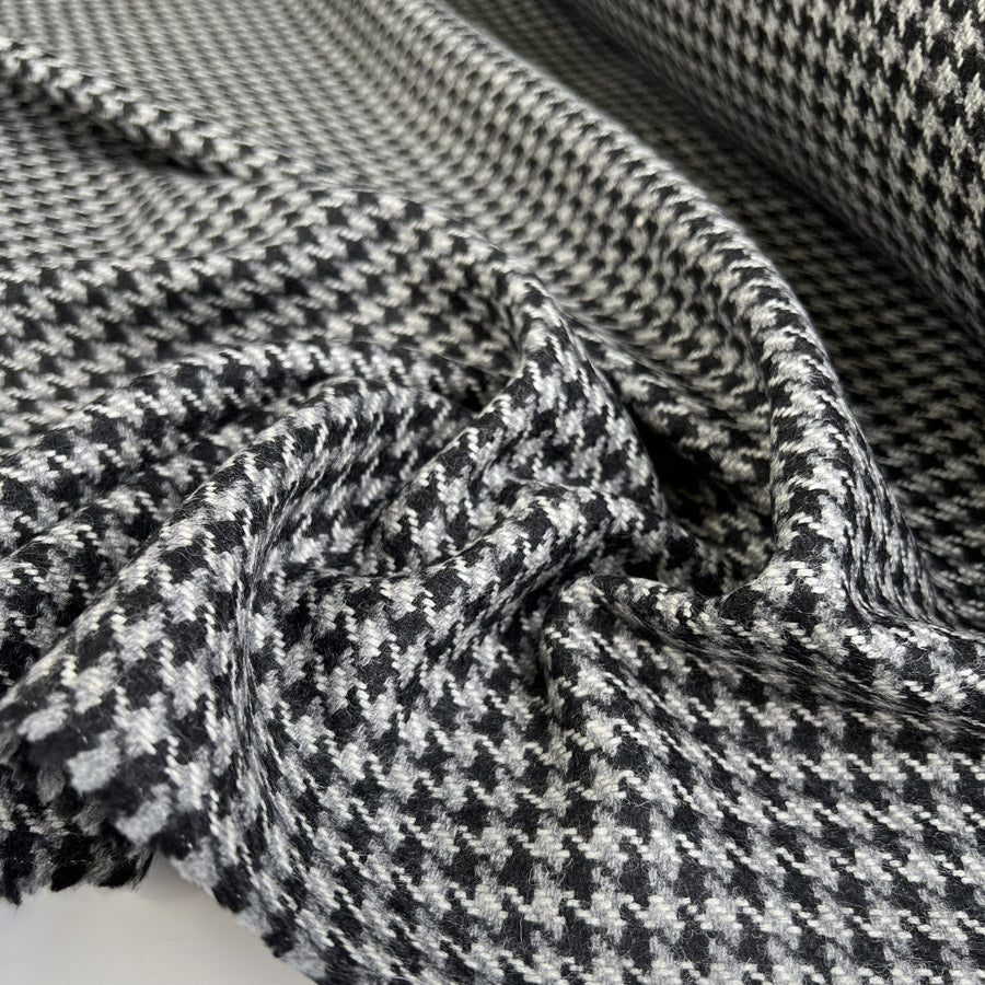 Ita Collection Bracco Tweed Wool Grey Black White Ex Designer Deadstock Houndstooth Check Coating Fabric Cu 9A6A6A16 52Ad 4Ffe 8C72 5F4Ee384A889