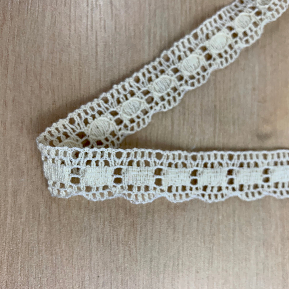 Ivory Lace Crochet Tape Edging Scallop