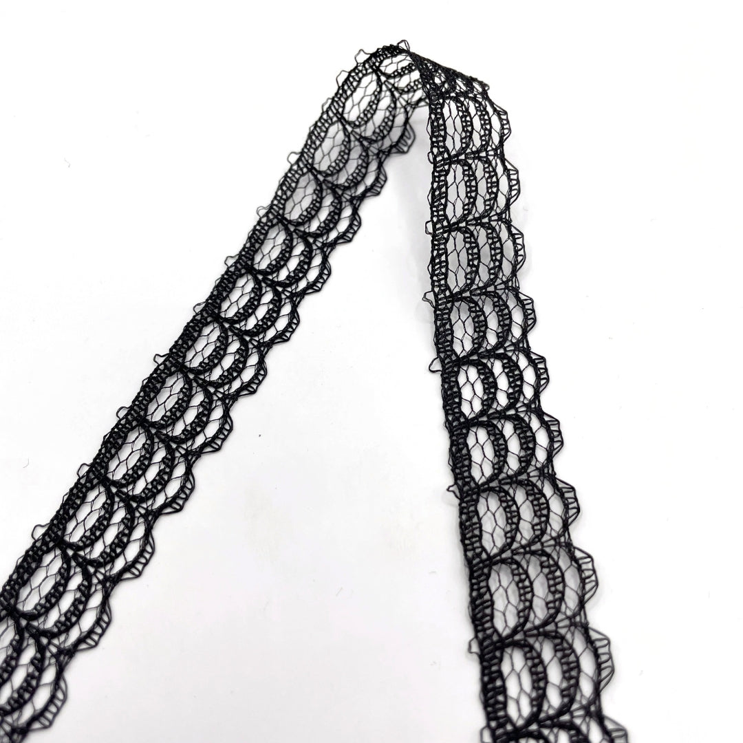 Lace Trim Edging Holly Black Fold