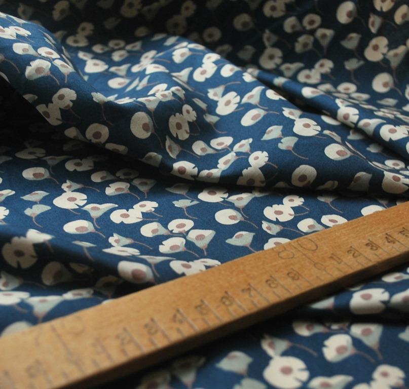 Maya Midnight Japanese Floral Cotton Fabric 8Ca8C02F 68A9 4177 84F9 B5Ac2662369C