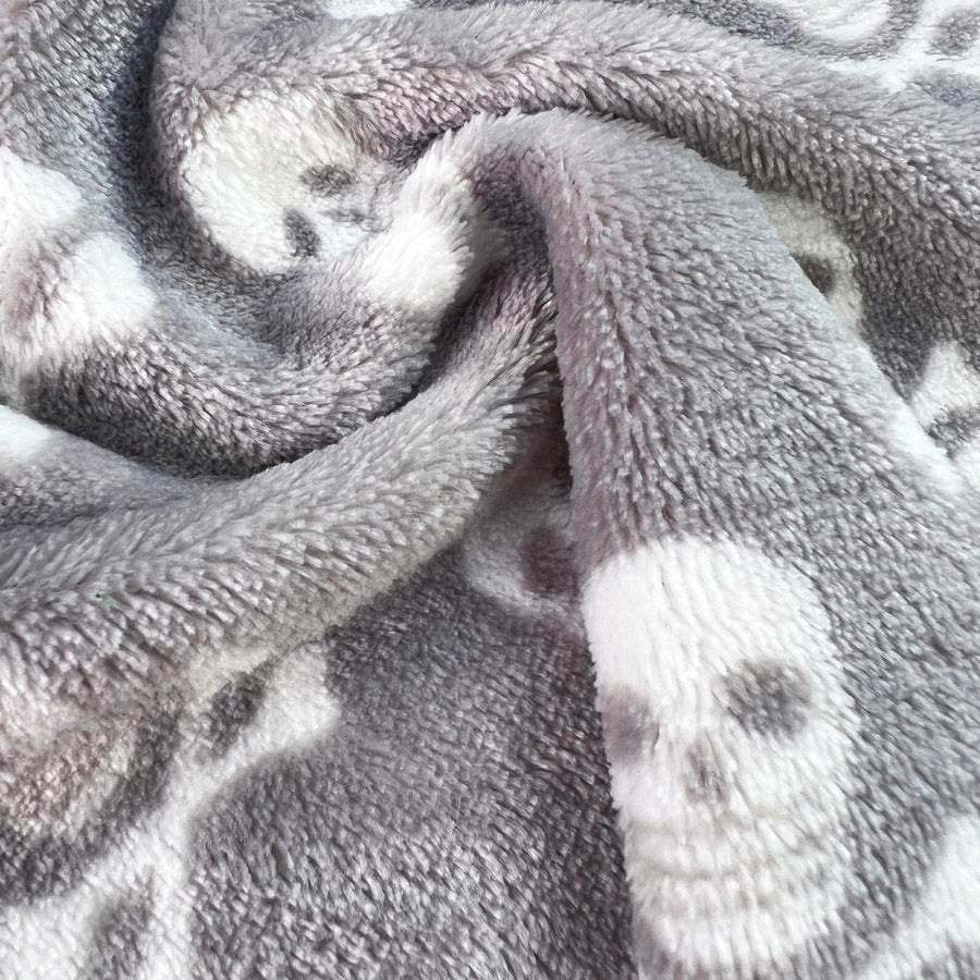 Polyester Double Sided Cuddles Fleece Skull And Crossbones