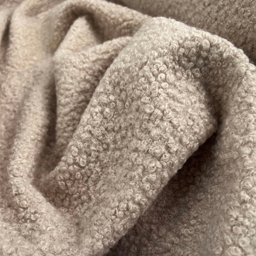 Polyester knitted coating fabric luxury heavy boucle stone cu