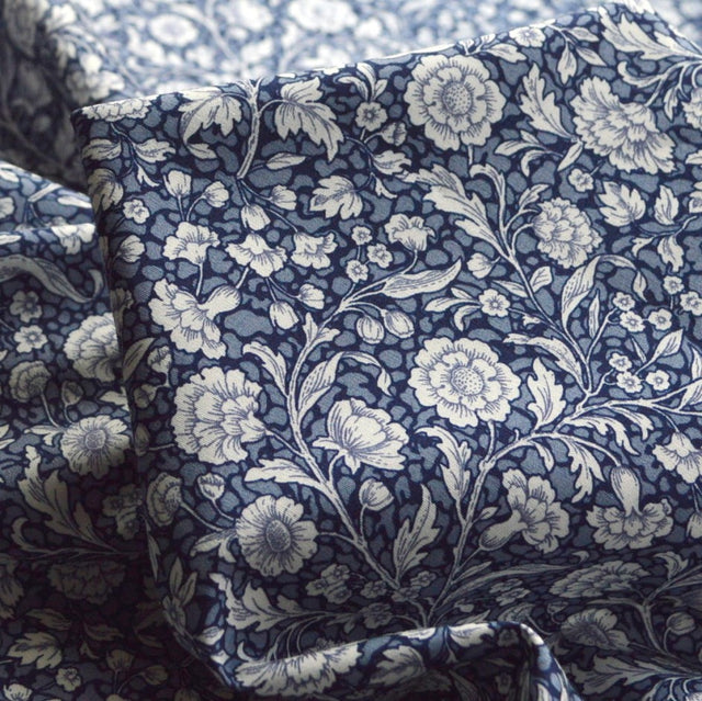 Poplin Prints Lewis Dark Navy Dark Navy Cream Cotton Dress Craft Fabric Cu