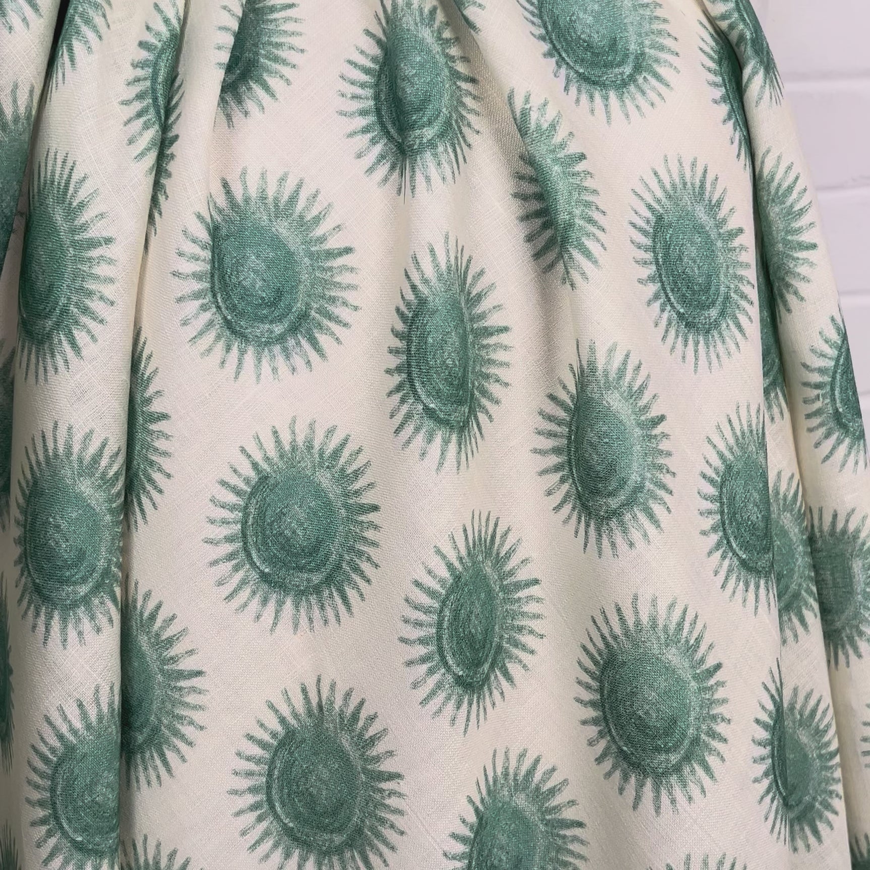 Italian Ex-Designer Green Sunburst Print Shirting Fabric Linen Lido Video