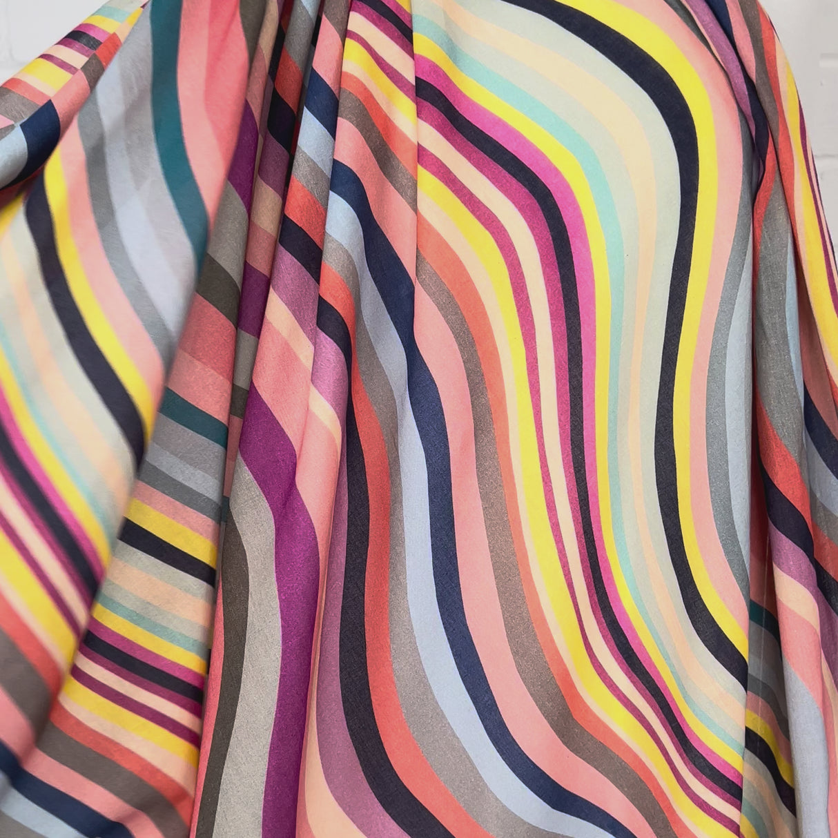 Remnant - Italian Voile - Pyschedelic Sun (1.4m)