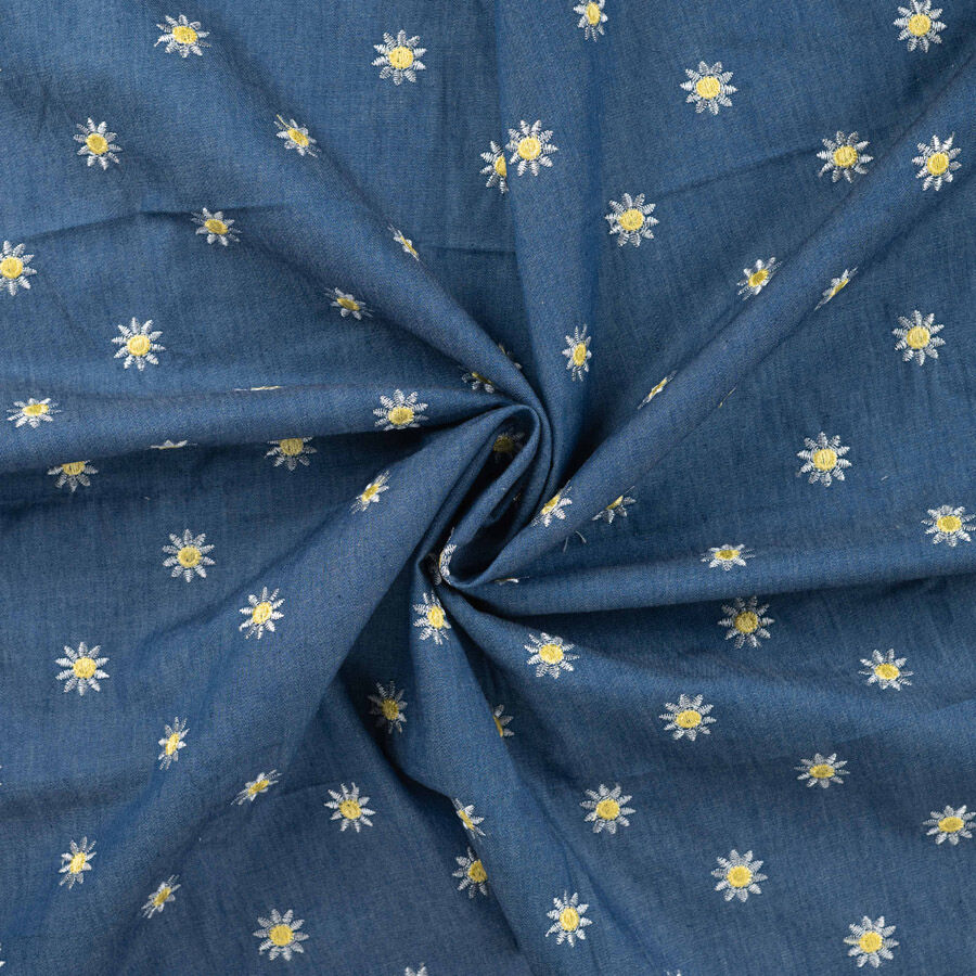 Qjutie Embroidered Floral Denim Chambray Fabric Daisy K48044 960 Twist