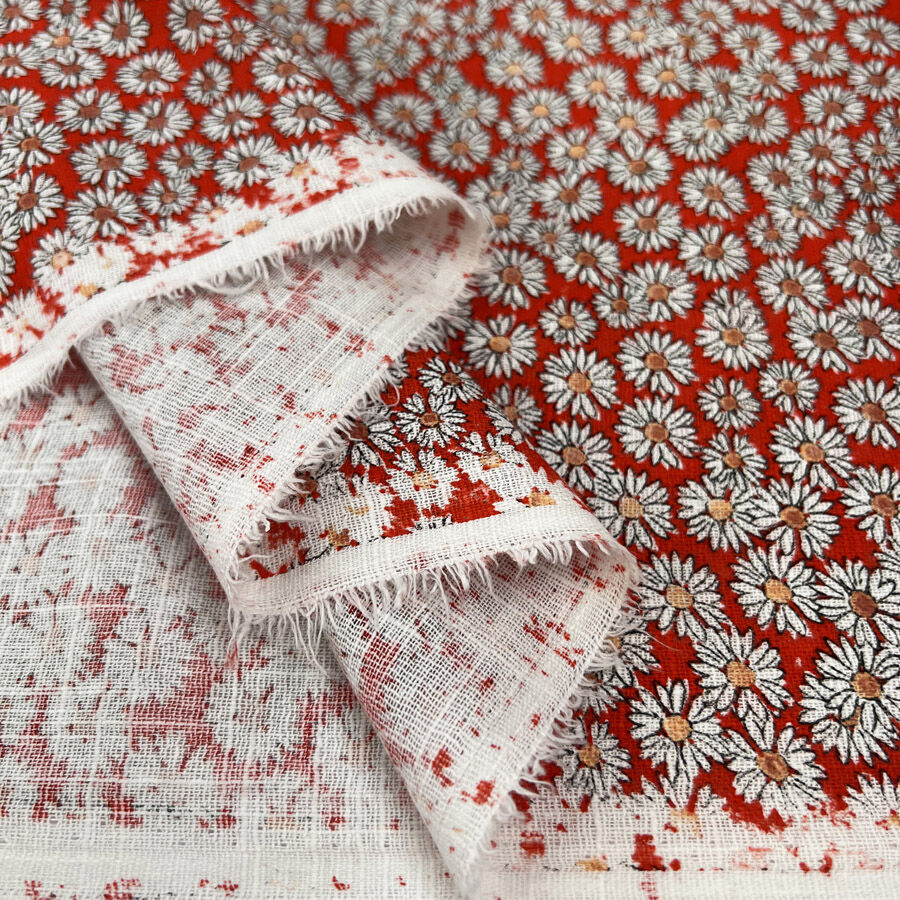Retro posy cotton viscose red white floral daisy print dress fabric fold
