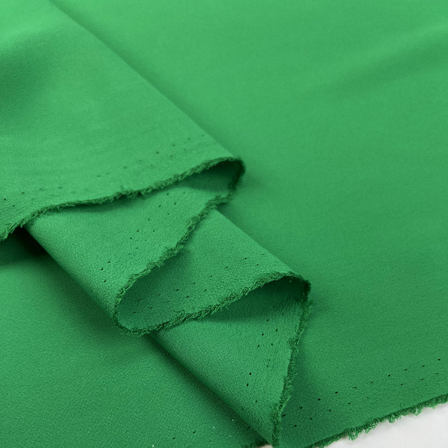 Silk Plus Emerald Green Acetate Italian Lightweight Plain Woven Dress Fabric Fold E4A4E982 2E46 46A0 A78B 39D5Edfe4C24