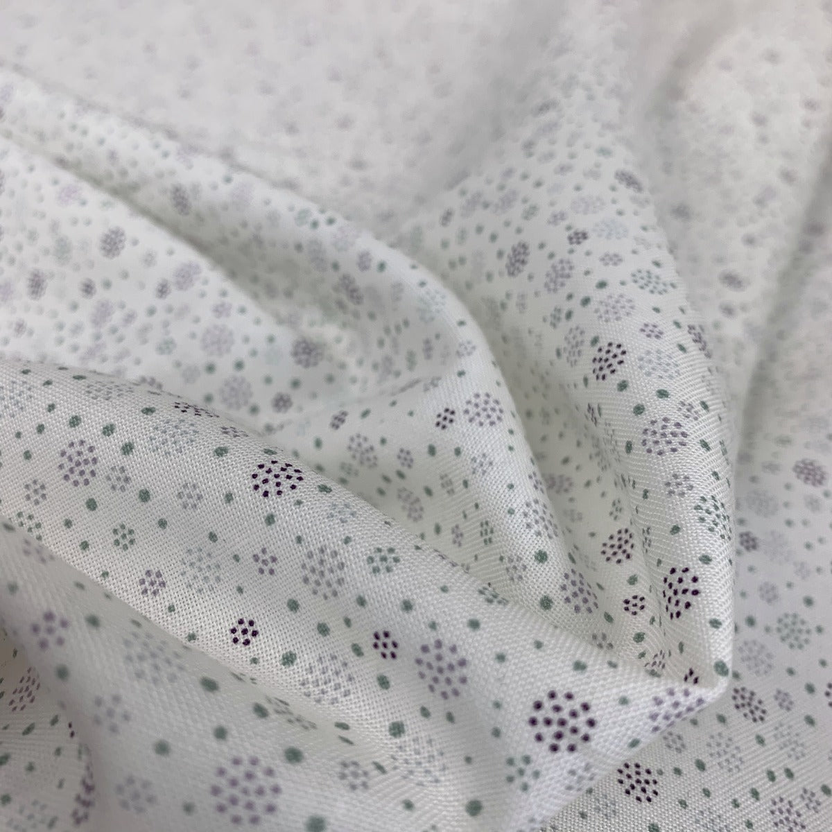 Stof Craft Dew Drop Pink Japanese Craft Cotton Fabric Small Dots Pink Gold White Like Snowflakes Fold