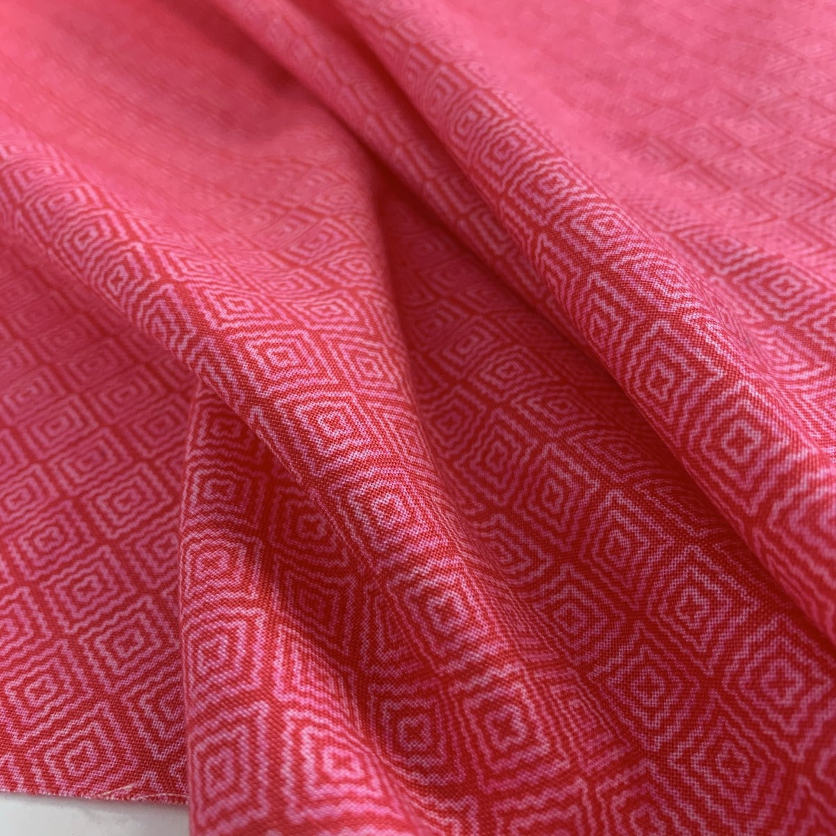 Stof Craft Diamonds Hot Pink Japanese Craft Cotton Fabric Squares Fold