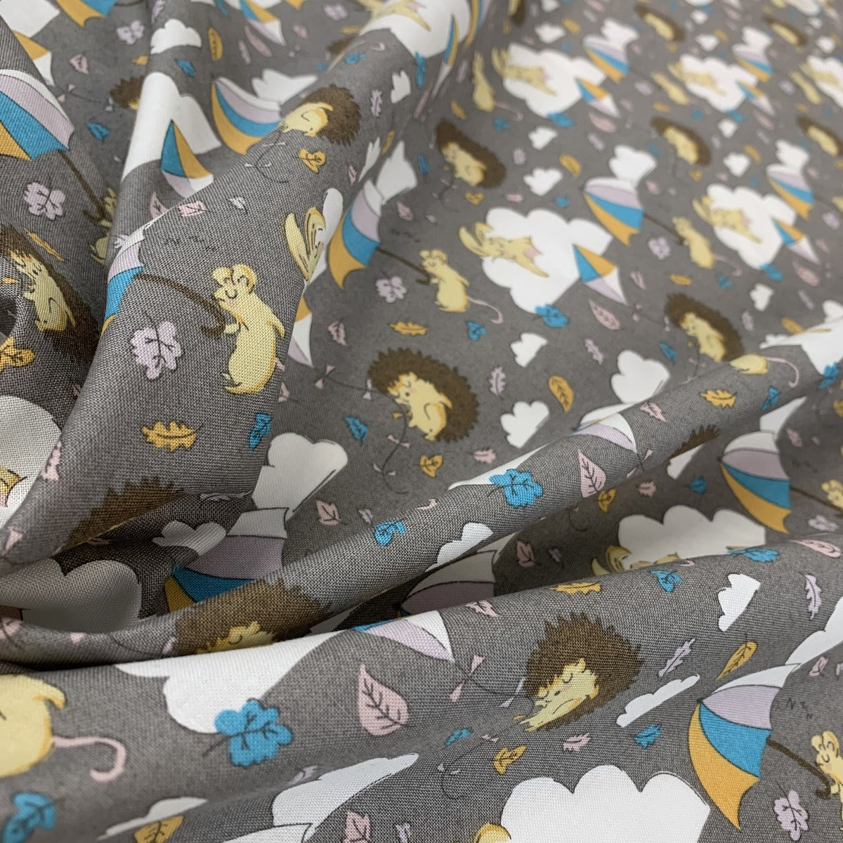 Stof Craft Hedgehogs Mice Japanese Craft Cotton Fabric Grey White Yellow Clouds Umbrella Fold
