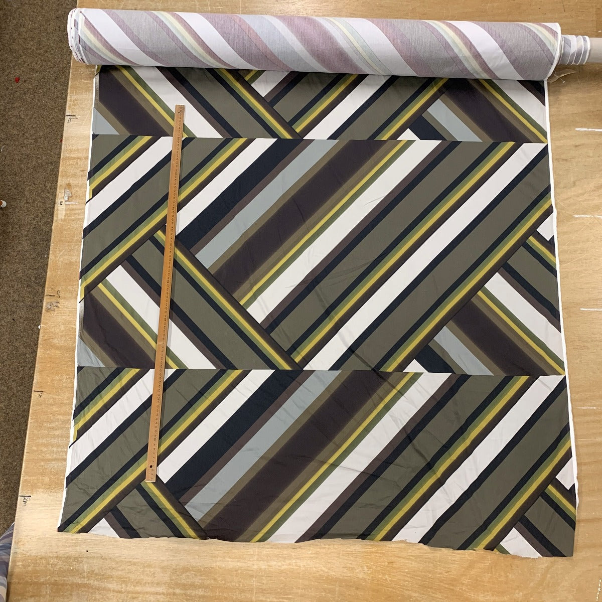 Stretch Geo - Brown