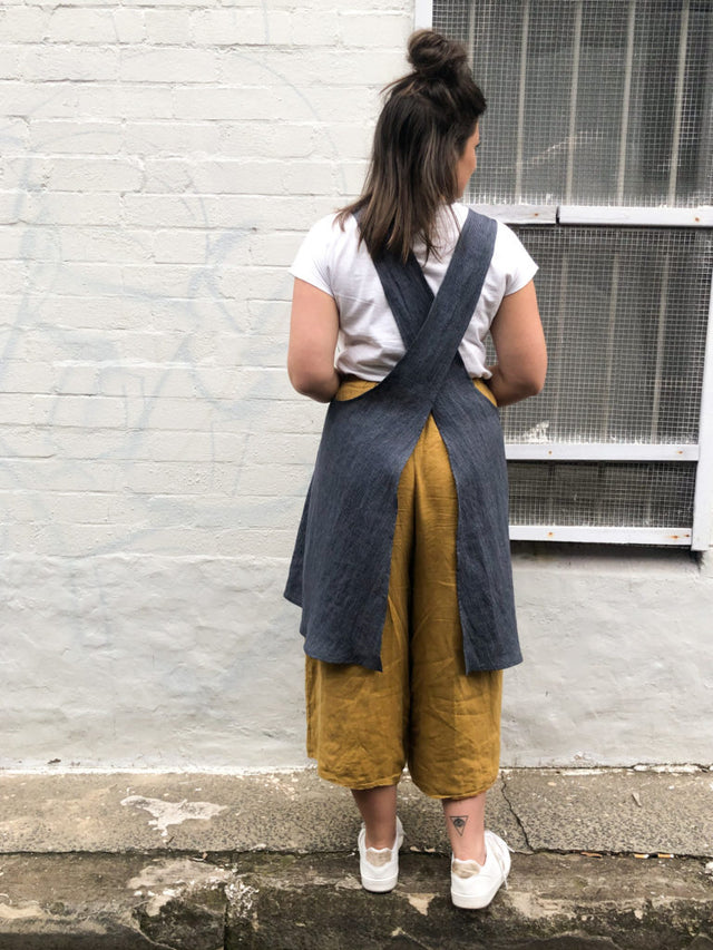 Tessuti Apron Pattern 1