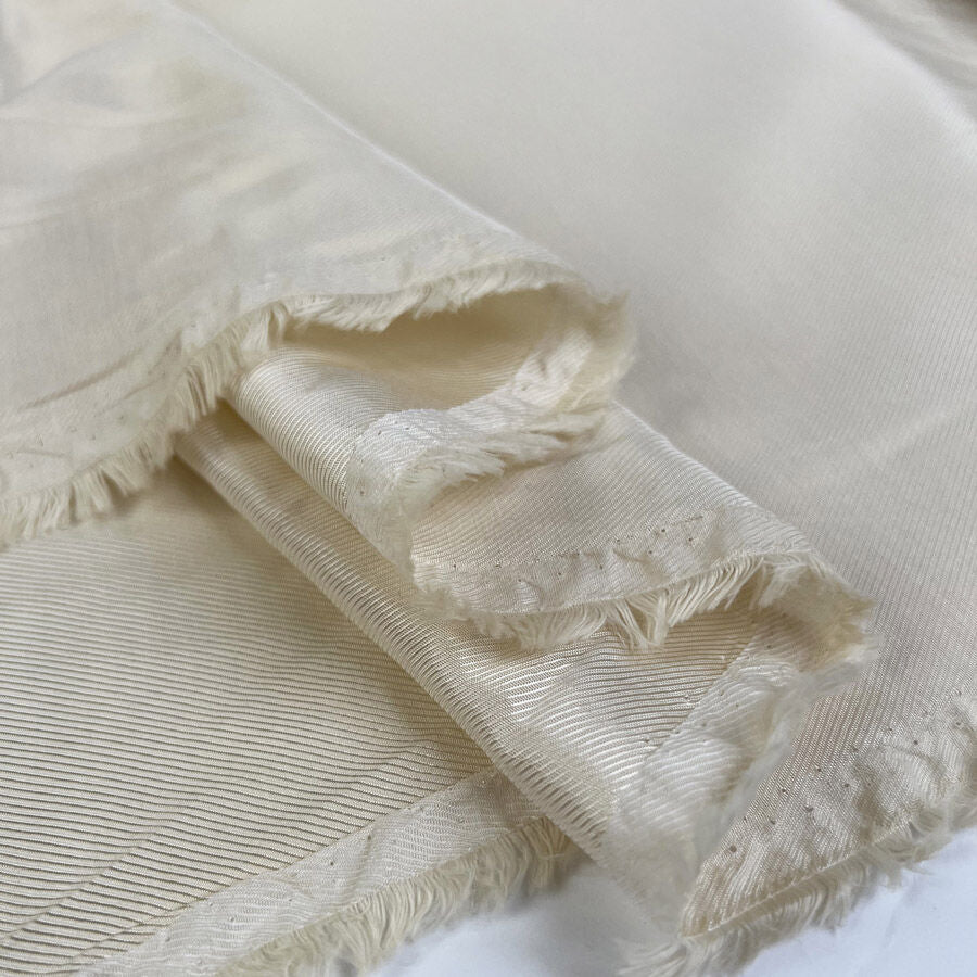 Twill Lining Cream Viscose Cotton Fabric Fold