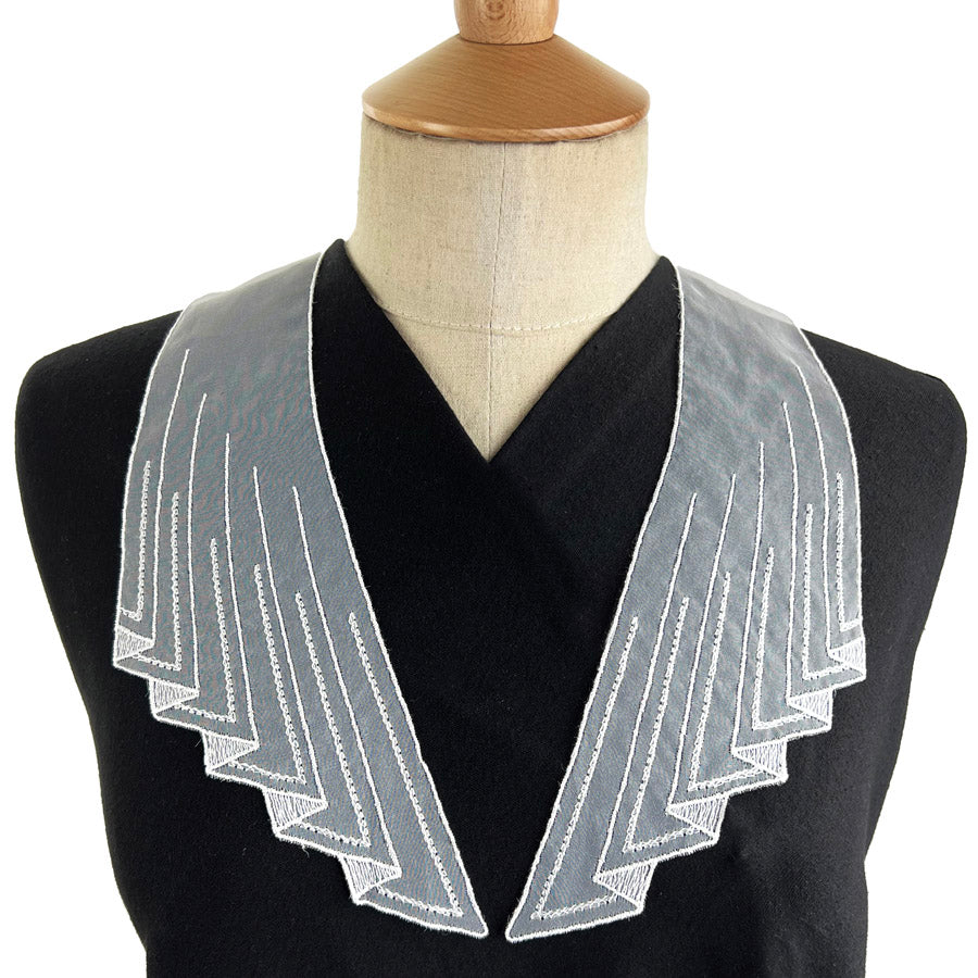 Vintage Embroidered Organza Collar Lady Rosamund White